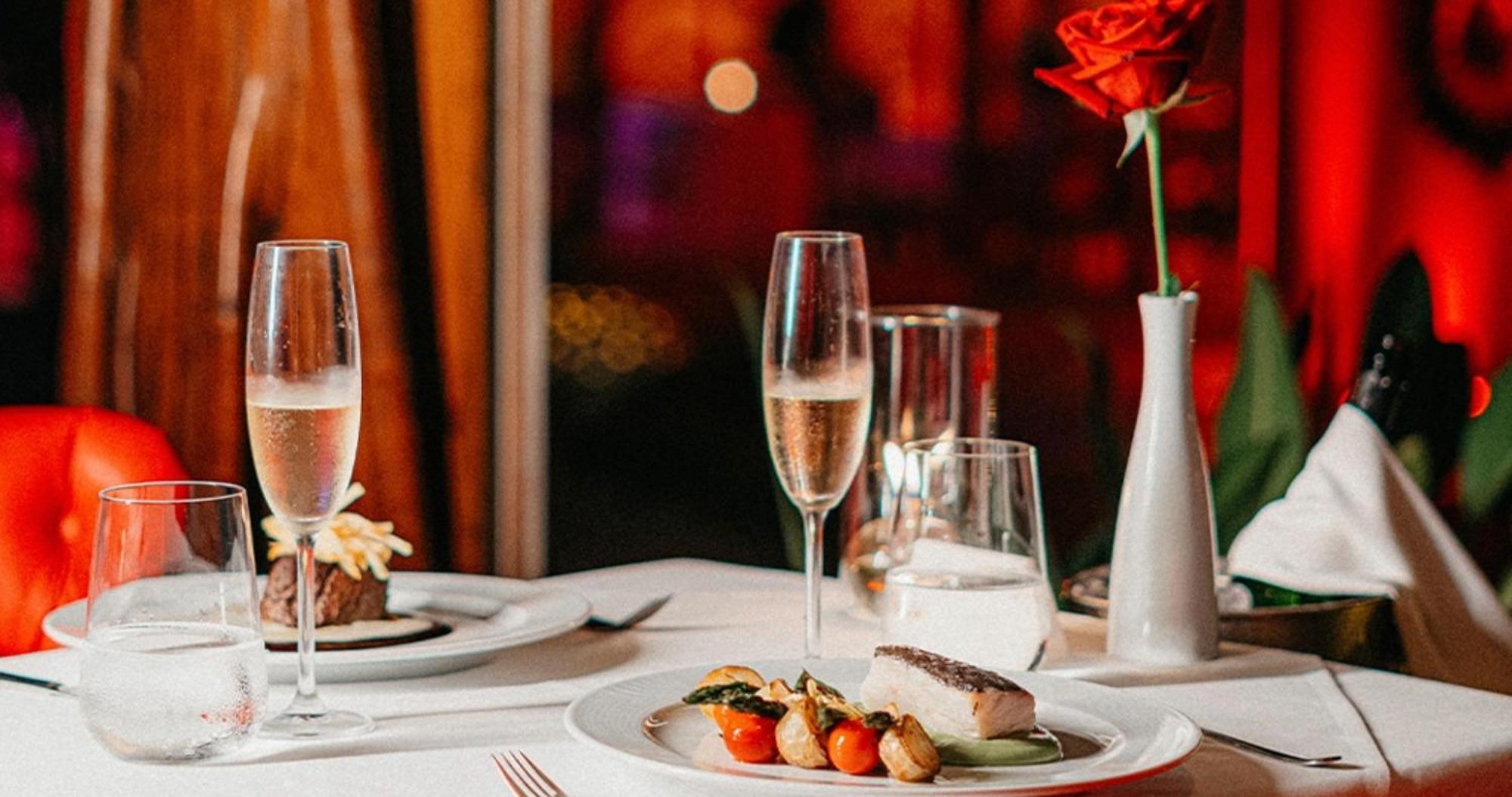 Dpny Beach Hotel & Spa Ilhabela Esterno foto A table set for dinner